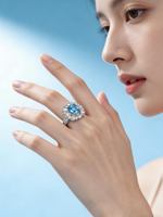 Bague en diamant bleu cultivé de forme coussin 18 carats VVS1 VVS2 avec certificat IGI, design à double portée