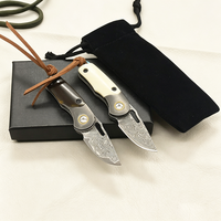 Couteau de poche de haute qualité à lame en acier Damas, couteau pliant pour le camping avec manche en os de vache pour le camping et la chasse