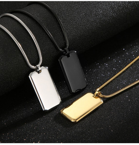 Edelstahl Geometrischer Hundemarken-Anhänger Halskette 18K Vergoldete Schlangenkette Gravierbarer Militär-ID-Anhänger Hip-Hop Herrenschmuck - Product Image 2