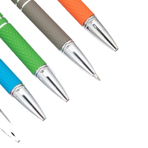 Bolígrafo de Metal de 1.0 mm con Logotipo Personalizado OEM, Estilo Deportivo, Regalos Empresariales con Recubrimiento de Goma - Product Image 3
