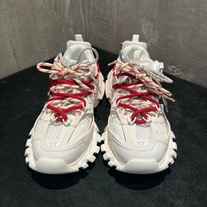 Calzado Deportivo Casual de Estilo Retro, Producción Original Personalizada por un Diseñador Reconocido, Listo para Enviar, con Excelente Transpirabilidad - Product Image 1