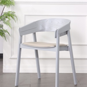 Fauteuil de salle à manger en bois massif de style moderne et luxueux, dossier créatif, design simple, mobilier en bois pour cafés/boutiques de thé au lait - Product Image 3