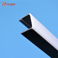 Boîtier de canal en U coextrudé noir et blanc pour diffuseur de lumière de couverture de profil en plastique extrudé personnalisé