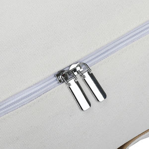 حقيبة دفل رياضية للنادي بسعة كبيرة من القماش الخفيف مع شعار مخصص وفصل للملابس الجافة والرطبة، حقيبة سفر متينة بسحاب إغلاق - Product Image 4