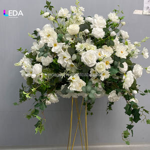 Bolas de Flores Artificiales LEDA, Elegantes Rosas Blancas y Hierba Verde, Hechas a Mano, Centro de Mesa para Bodas, Decoración Floral Suave para Bodas - Product Image 1
