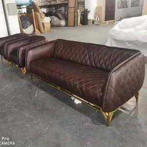 Bộ Sofa Da Đỏ Cổ Điển Retro, Bàn Chải Da Vân Sang Trọng, Chân Thép Không Gỉ Màu Vàng, Ghế Sofa Phòng Khách Kiểu Cổ, Câu Lạc Bộ Khách Sạn