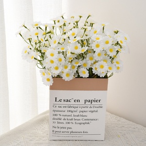 Ramo de Flores de Margarita de Seda Realista - Flores Artificiales de Estilo Clásico para Decoración del Hogar y Mesa, Duraderas y Reutilizables - Product Image 2