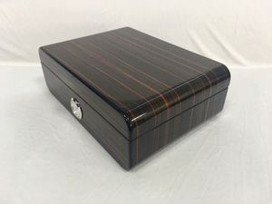Humidor à cigares en bois laqué brillant de haute qualité, personnalisé, avec hygromètre, pour homme, idéal pour un cadeau - Product Image 2