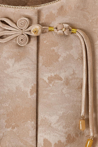 Abbigliamento tradizionale cinese per le donne autunno abbigliamento femminile con motivi floreali traspiranti in Champagne - Product Image 2