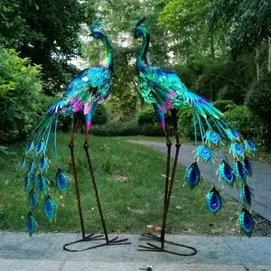 โคมไฟตกแต่งรูปนกยูงโลหะ ไฟ LED สำหรับภายนอกอาคาร โคมไฟสวนพลังงานแสงอาทิตย์ รูปทรงกบ - Product Image 2