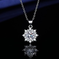Ensemble de bijoux ACME élégant en cuivre et laiton, flocon de neige, ton argenté, flocon de neige brillant, accents de zircon, bijoux tendance pour femmes