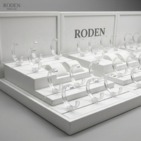 Ensemble de présentoirs modulaires pour montres, support de montre en MDF blanc, structure combinée pour boutique de montres de luxe, comptoir de vente au détail, exposition