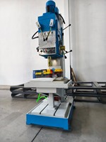 Perceuse à colonne verticale automatique Z5150 220V avec table transversale XY, moteur, boîte de vitesses et roulement pour perçage