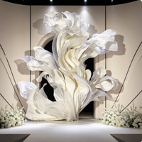 Décor de scène de mariage de luxe blanc pur, installation de photomaton, décoration de banquet d'hôtel, accessoire pour fête d'anniversaire et fiançailles