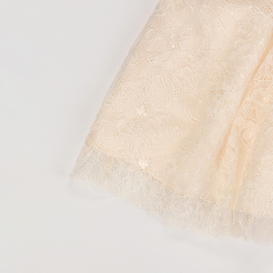 Vestido de encaje floral para niñas más pequeñas para ocasiones de banquete de alta gama. - Product Image 3