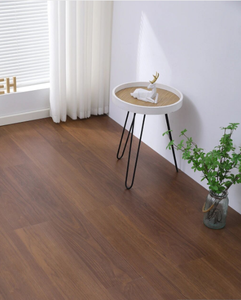 Plancher <span class=keywords><strong>stratifié</strong></span> en bois SPC de haute qualité AC5 Résistant à l'usure Interverrouillage Ignifuge Imperméable Facile à nettoyer Salon commercial - Product Image 4