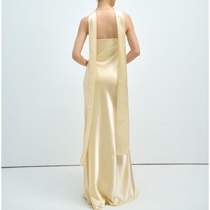 Robe longue pour femme, personnalisée, de qualité supérieure, tendance, décontractée, élégante, simple, sexy, pour soirée, sans manches, dos nu, col halter, pour l'été - Product Image 2
