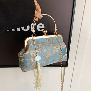 Bolso de Hombro Cruzado para Mujer, Estilo Chino, Bordado, con Forma de Concha, Azul, Blanco, Verde, Primavera 2024 - Product Image 1