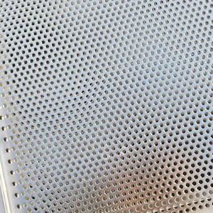 Plateau de cuisson perforé personnalisé en acier inoxydable 304 pour boulangerie, idéal pour biscuits, pain et gâteaux - Product Image 2