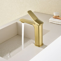 Robinet de lavabo de salle de bain en or brossé, monotrou, corps carré arrondi, levier à lame, bec en L, base ronde, style moderne
