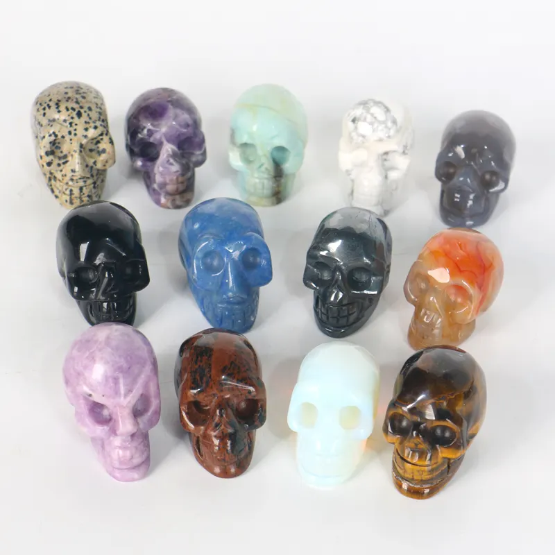 도매 하이 퀄리티 25 종류의 5cm 손 조각 크리스탈 두개골 장식 및 풍수 조각