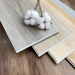 Offre spéciale Plancher en plastique de couleur bois vinyle imperméable Installation par clic gris Revêtement de sol en plastique pour la maison