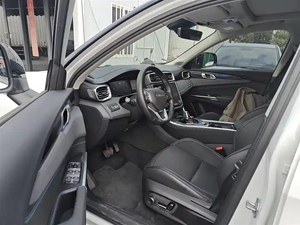 Auto Usado Lynk & Co 01 2018 2019 2020, Modelo 1.5T PHEV <span class=keywords><strong>Jin</strong></span> Pro Nacional <span class=keywords><strong>V</strong></span> Híbrido, SUV de 5 Asientos con Turbo y Techo Panorámico - Product Image 3