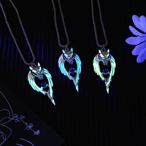 Collier Gothique Luminescent, Chaîne Rétro avec Pendentif <span class=keywords><strong>Totem</strong></span> Loup, Collier à Breloque Luminescent, Chaîne en Alliage - Product Image 4
