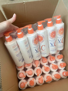Lait Corporel Hydratant Éclaircissant et Adoucissant Naturel Vegan à la Vitamine C 480ml pour Adultes – Grande Contenance - Product Image 1