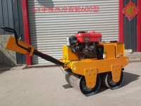 Rouleau compresseur vibrant à double tambour pour asphalte et sol, haute efficacité, alimenté au diesel/essence