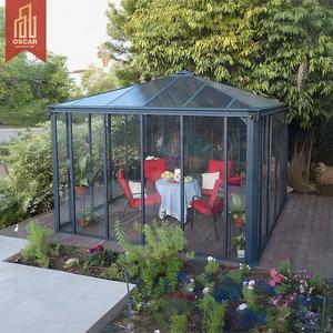 Véranda avec portes coulissantes panoramiques et toit en verre plat pour une vie intérieure-extérieure fluide dans les cours, patios et jardins - Product Image 1