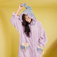 Peignoir à capuche en polaire corail avec logo brodé personnalisé, robe de nuit thermique en peluche pour femme, vente en gros en vrac