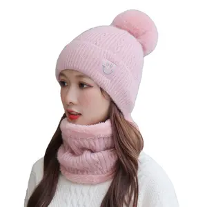 Nuevos sombreros de punto de lana gruesa bonitos informales Otoño Invierno bordado personalizado cara sonriente logo gorros cálidos de lana para mujeres con Pom