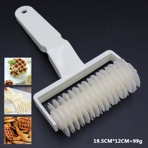 Wholesale DIY Baking Tool Cookie Pie Pizza Bread Pastry <b>Roller</b> Cutter Plastic Dough Lattice for Kitchen Cafe - Product Image 4