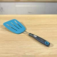 Spatule pour ustensiles de cuisine antiadhésifs Large tourneur à fente en nylon flexible en acier inoxydable résistant à la chaleur