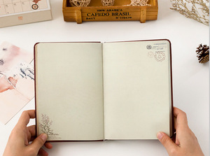 Cuaderno <span class=keywords><strong>de</strong></span> Tapa Dura Estilo Europeo Vintage Retro, con Páginas Interiores a Color, Diseño Floral <span class=keywords><strong>de</strong></span> Ensueño, Diario, Libreta - Product Image 3