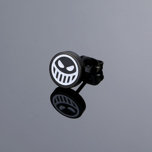 <span class=keywords><strong>Orecchini</strong></span> a bottone in acciaio inossidabile <span class=keywords><strong>orecchini</strong></span> a bottone con faccia sorridente Anime un pezzo accessorio per Cosplay - Product Image 4