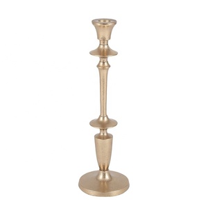 Portavelas de Metal antiguo El mejor diseño Soporte de vela de lujo Artículos de mesa Soporte de vela de latón con acabado de moda de la mejor calidad - Product Image 1