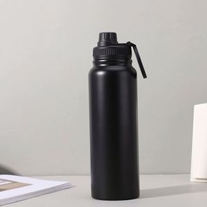Bouteille d'eau isotherme en acier inoxydable de 32 oz avec logo personnalisé, couvercle magnétique et support pour téléphone, idéale pour la rentrée scolaire - Product Image 4