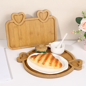 Plateau de service en bois en forme de cœur pour les collations et les desserts, vaisselle de cuisine, options rondes et carrées - Product Image 1