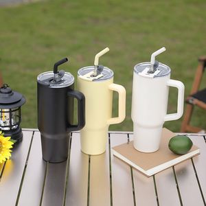 Vaso Térmico de Viaje de Acero Inoxidable de 40oz con Aislamiento al Vacío de Doble Pared, Asa y Popote, Antiderrames, para Bebidas Calientes/Frías, con Logotipo Personalizado - Product Image 1