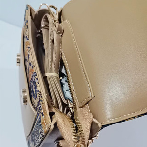 Nouveau <span class=keywords><strong>sac</strong></span> à <span class=keywords><strong>main</strong></span> en tissu hexagonal à texture de liège 2025, <span class=keywords><strong>sac</strong></span> à bandoulière, <span class=keywords><strong>sac</strong></span> à <span class=keywords><strong>main</strong></span> tendance pour femmes, vente à chaud transfrontalière - Product Image 4