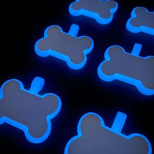 Placa de Identificación Personalizada para Mascotas Anti-Pérdida para Perros y Gatos, Decoración Colorida para Collares y Correas, Brilla en la Oscuridad, Silicona Personalizada, 1 pza - Product Image 6