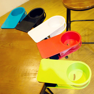 Clip de table pour tasse d'eau, support de bureau en plastique, blanc, style simple, pour usage au bureau - Product Image 2