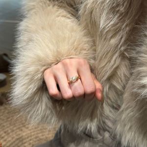 Fournisseur de bijoux haut de gamme Dylam, bagues en argent sterling 925 plaqué or 22 carats avec zircone 5A pour femmes, à porter en mariage - Product Image 2