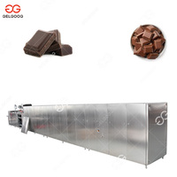 Ensemble de production de moulage de barre de chocolat à bas prix Machine de fabrication de chocolat capacité à petite échelle à vendre