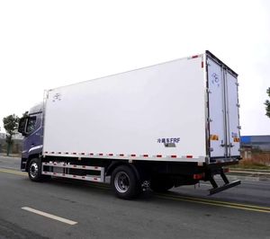 Camión Refrigerado Foton con Motor Cummins, con Volante a la Derecha (RHD) y a la Izquierda (LHD), para el Transporte de Pescado Fresco, Carne, Vegetales, Medicamentos y Vacunas - Product Image 2