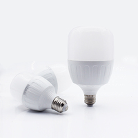Ampoule LED en aluminium recouvert de plastique sans scintillement 85-265V, E27 B22 5W~60W DOB IC Driver à courant constant Ampoule LED haute luminosité