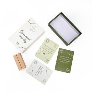 Cartes d'affirmation de l'amour de soi sur mesure Plateau de jeu de football en papier Support en bois Boîte d'impression de remerciement pour les affaires et les soins personnels - Product Image 1