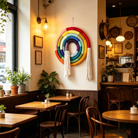 Décoration murale en macramé tissé concentrique arc-en-ciel style bohème hippie pour intérieurs résidentiels de style café